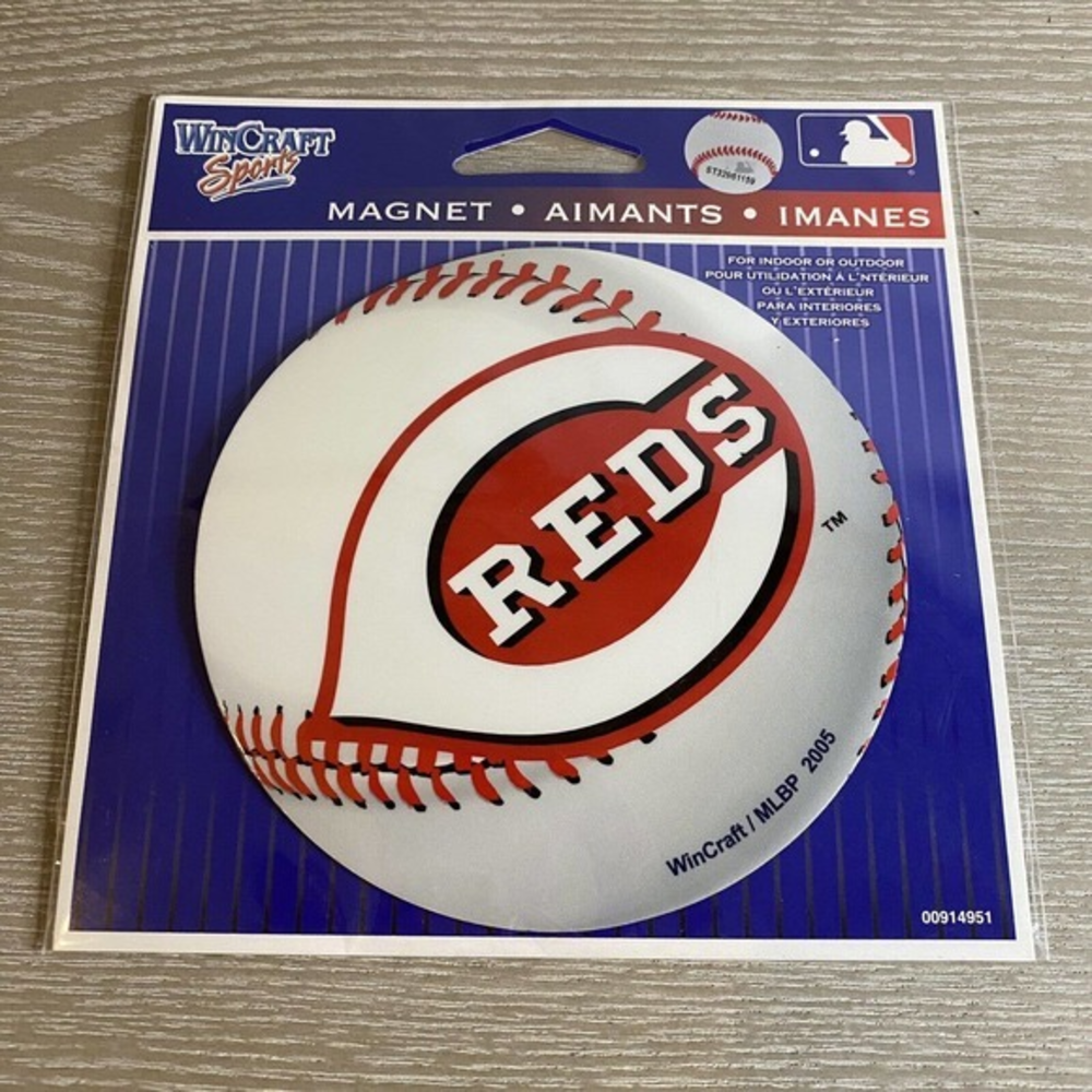 Cincinnati Reds Baseball Magnet NEW in package MLB Auto Truck Car Sticker Decal